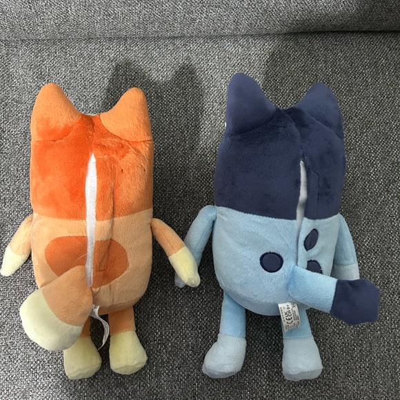 BLUEY TV SHOW: BLUEY AND BINGO TALKING PLUSH - Picture 2 of 2